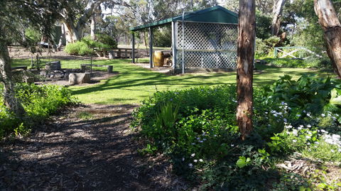 Padthaway Caravan Park - Geraldton Accommodation 2