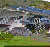 Point Plomer Holiday Cottages - Geraldton Accommodation
