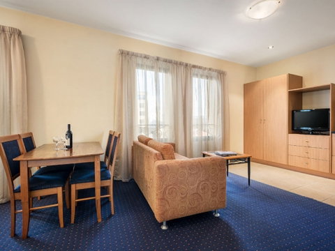 Quest Savoy - Geraldton Accommodation 2