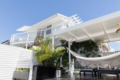 White Beach Cottage - The Perfect Beach Getaway - Geraldton Accommodation 0