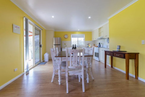 Tokemata Retreat - Geraldton Accommodation 2