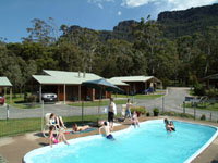 Halls Gap Log Cabins - Geraldton Accommodation 3