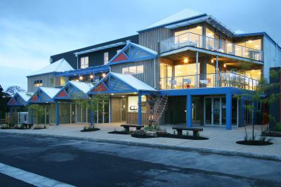 The Island Accommodation - Geraldton Accommodation 0