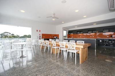 The Island Accommodation - Geraldton Accommodation 3