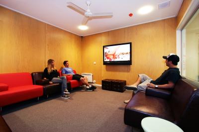 The Island Accommodation - Geraldton Accommodation 5