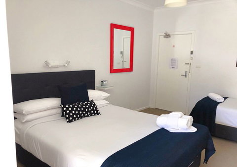 Canberra Short Term & Holiday Accommodation - Geraldton Accommodation 4
