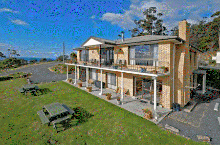 Bichenos Ocean View Retreat - Geraldton Accommodation 0