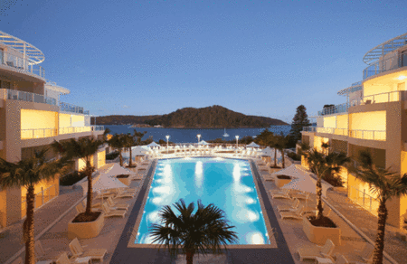 Mantra Ettalong Beach - Geraldton Accommodation