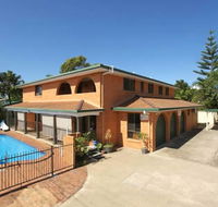 Airlie Court Holiday Apartments - Geraldton Accommodation