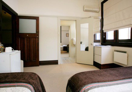 The Bank Guest House & Tellers Restaurant - Geraldton Accommodation 3