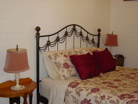 Belvoir B&B Cottages - Geraldton Accommodation 3