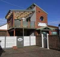 Black Dolphin Townhouse and Apartment - Geraldton Accommodation