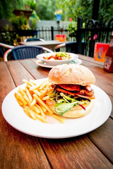 Outback Splash - Geraldton Accommodation 2