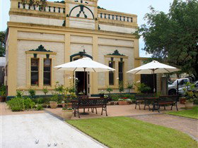 Williamstown SA Geraldton Accommodation
