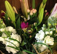 Alpine Blooms Florist Mansfield - Geraldton Accommodation