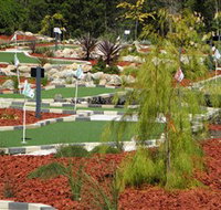 18 Hole Mini Golf - Club Husky - Geraldton Accommodation