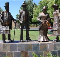 Dad Dave Mum and Mabel - Geraldton Accommodation