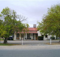 Round Hill Hotel