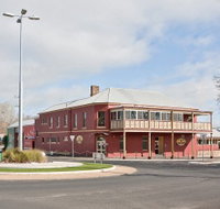 Kellys Rugby Hotel and Bottle Shop - Geraldton Accommodation