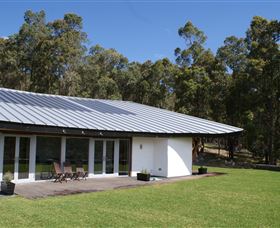 Barton Jones Wines - Geraldton Accommodation 3