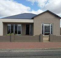 Stansbury Beach House - Geraldton Accommodation