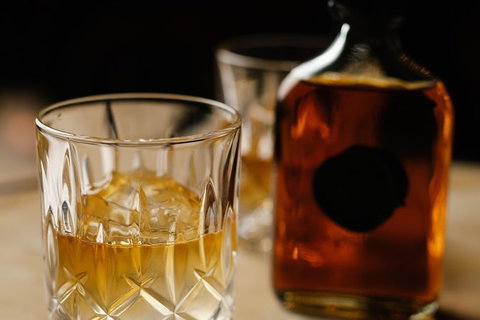Adelaide Bar Boys Whiskey Tour - Geraldton Accommodation 1