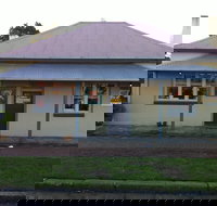 Teddy Bears Downstairs and Grandma's Feather Bed - Geraldton Accommodation