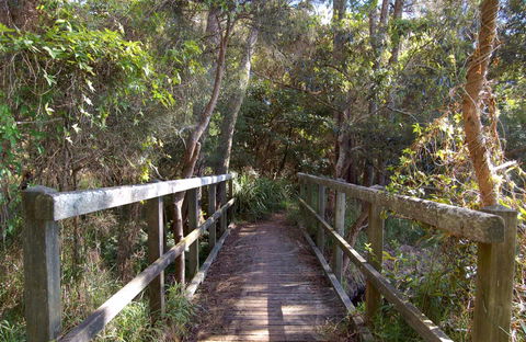 Awaba Bay Foreshore Walk - Geraldton Accommodation 0