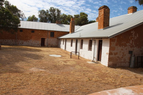 Central Greenough - Geraldton Accommodation 1