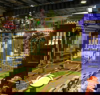 Unreal Mini Golf - Geraldton Accommodation