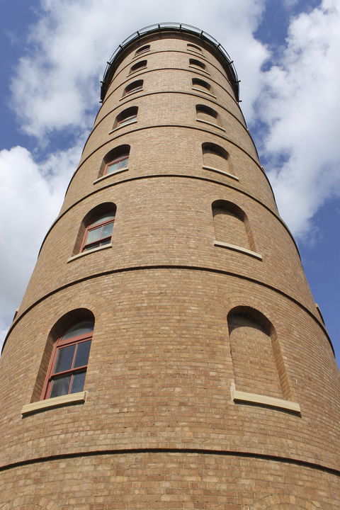 East  Bundaberg Water Tower - Geraldton Accommodation 1