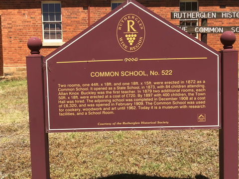 Rutherglen Common School Museum - Geraldton Accommodation 1