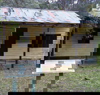 Scutts Hut - Geraldton Accommodation