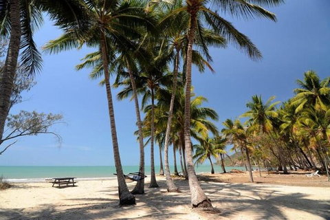 SHUTTLE - Thala Beach And Turtle Cove From Port Douglas (Return Transfer) - Geraldton Accommodation 2