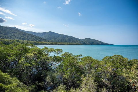 5 Day Australia Retreat: Queensland Daintree - Geraldton Accommodation 0