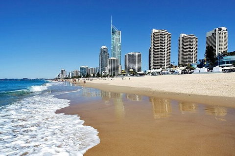 Gold Coast Airport Transfers : Gold Coast City To Airport OOL In Luxury Car - Geraldton Accommodation 6