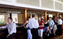 Cairns International Lobby Bar - Geraldton Accommodation 0