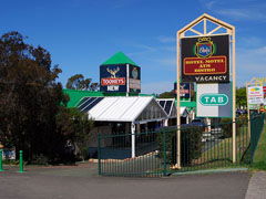 Oaks Hotel - Geraldton Accommodation 1