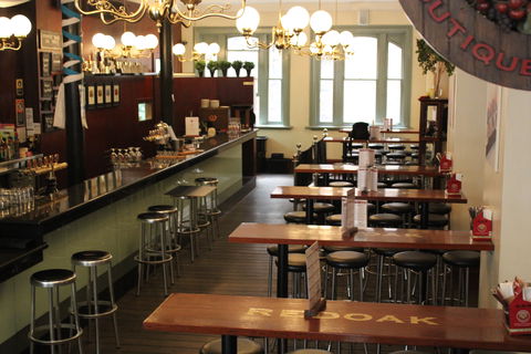 Redoak Boutique Beer Cafe - Geraldton Accommodation 4