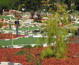 18 Hole Mini Golf - Club Husky - Geraldton Accommodation 0
