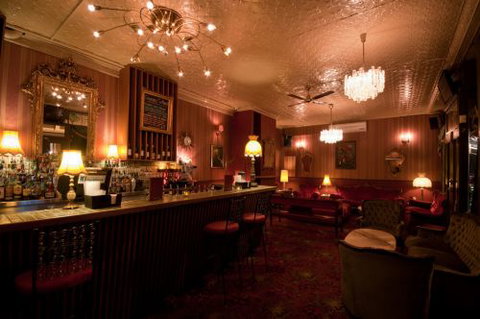 Back Bar Cocktail Lounge & Function Venue - Geraldton Accommodation 4