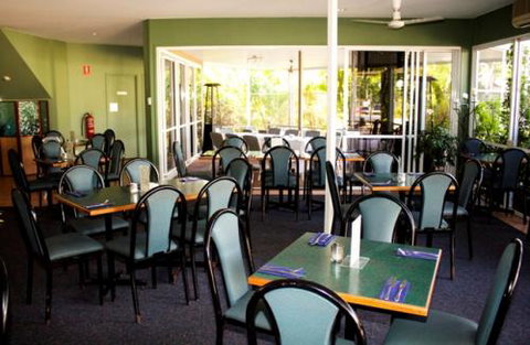 KBR’s Licensed Restaurant - Geraldton Accommodation 1
