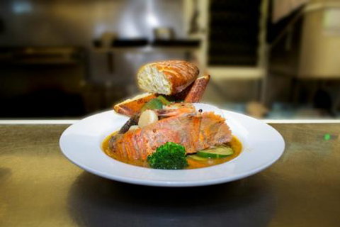 KBR’s Licensed Restaurant - Geraldton Accommodation 2