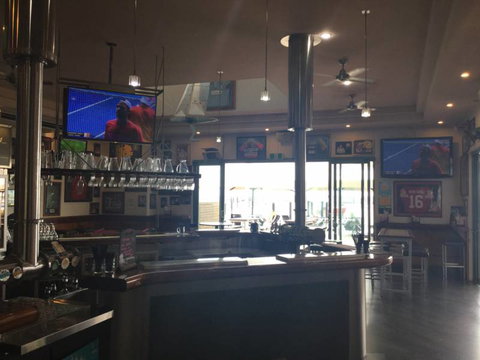 Sails Sports Bar - Geraldton Accommodation 3