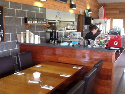 Fat Fish Beachfront Bistro - Geraldton Accommodation 2