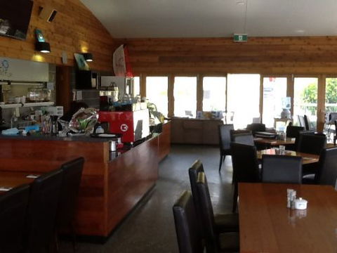 Fat Fish Beachfront Bistro - Geraldton Accommodation 3