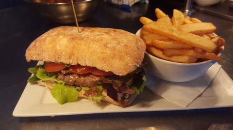 Lighthouse Beach Cafe - Geraldton Accommodation 3