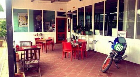 Rockabellas Roadside Diner - Geraldton Accommodation 1