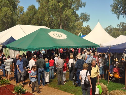 Nosh Narrabri - Geraldton Accommodation 1