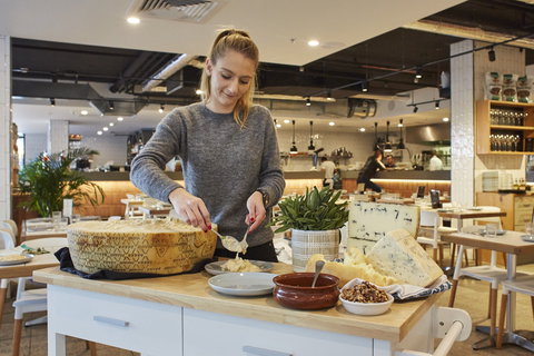 Flaming Cheese Wheel And Wine Experience: Brisbane - Geraldton Accommodation 0